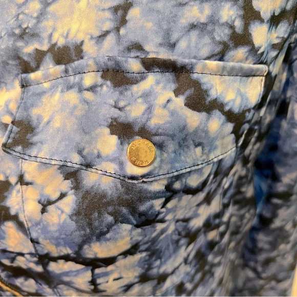 Michael Kors Zip Front Blue & White Tie Dye Roll Tab Sleeve Blouse Size Small - Picture 6 of 10